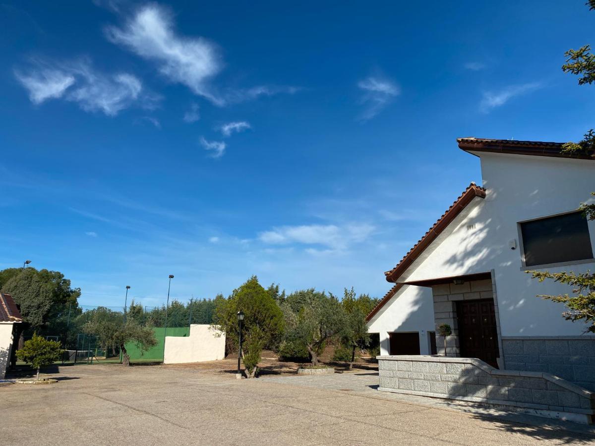 Villa Blanca Con Piscina A 15 Minutos De Toledo - Apartamentos Aloha Toledo Olías del Rey Exterior photo