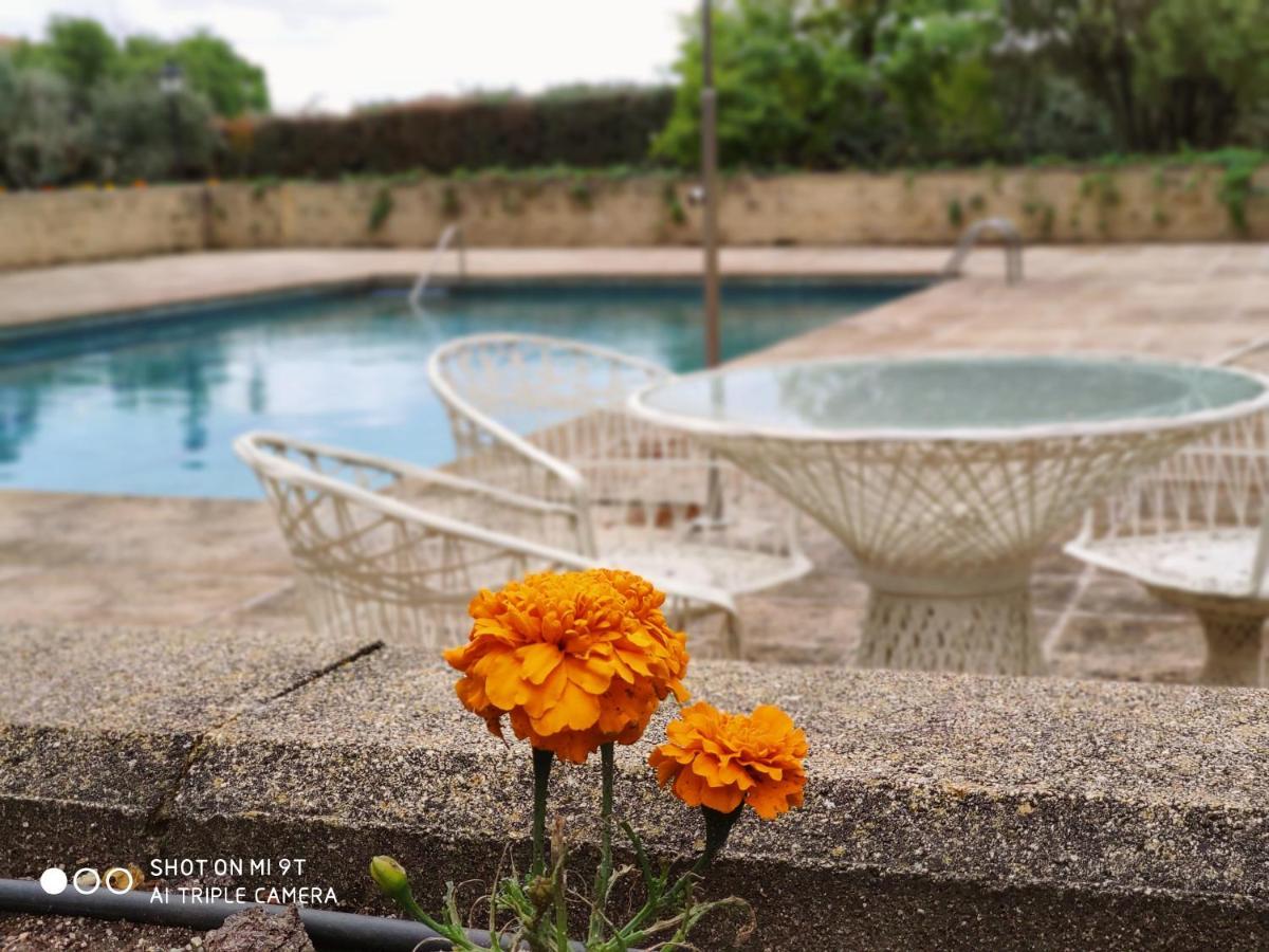 Villa Blanca Con Piscina A 15 Minutos De Toledo - Apartamentos Aloha Toledo Olías del Rey Exterior photo